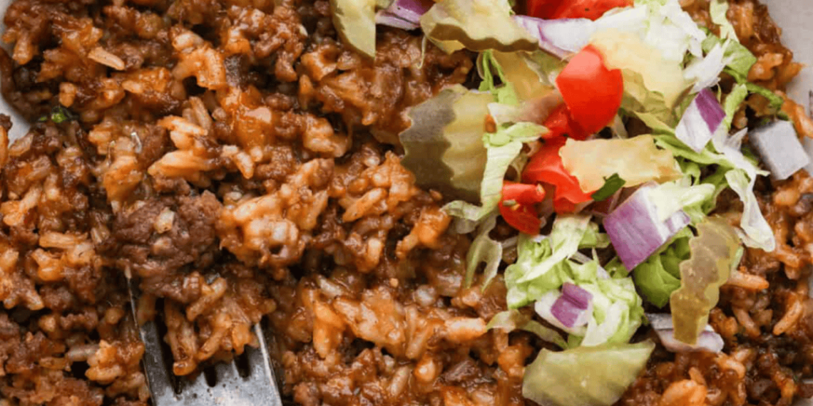 One Pan Cheeseburger Rice (Easy 30-Minute Dinner)